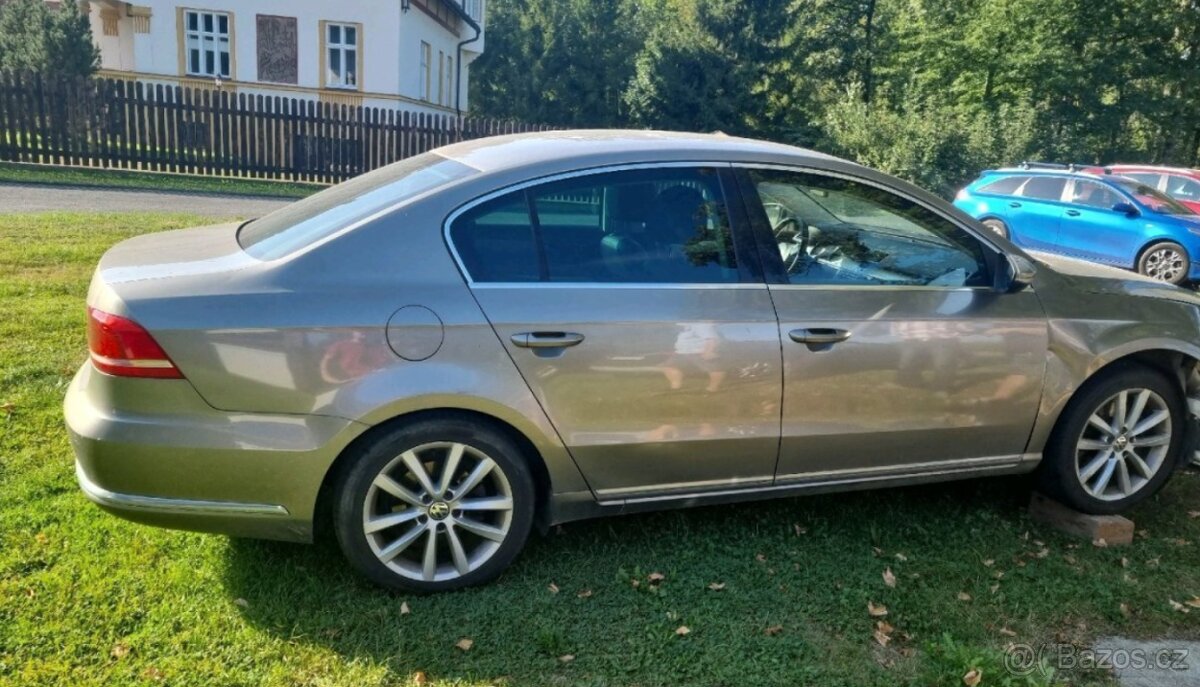 Vůz na náhradní díly VW Passat B7 sedan 2014 CFFB NFV LA7W