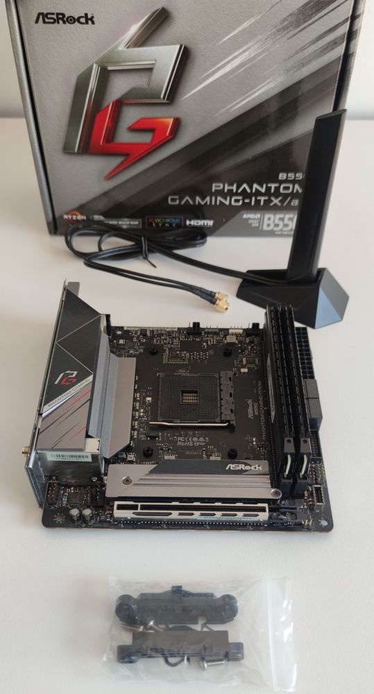 ASROCK B550 Phantom Gaming-ITX/ax