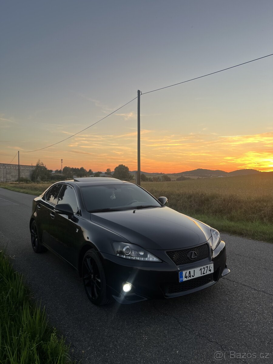 Lexus is 220d F-sport SLEVA