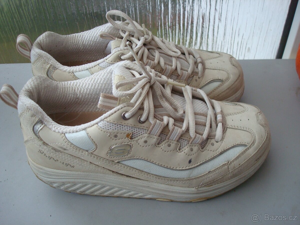 Boty skechers, vel. 37