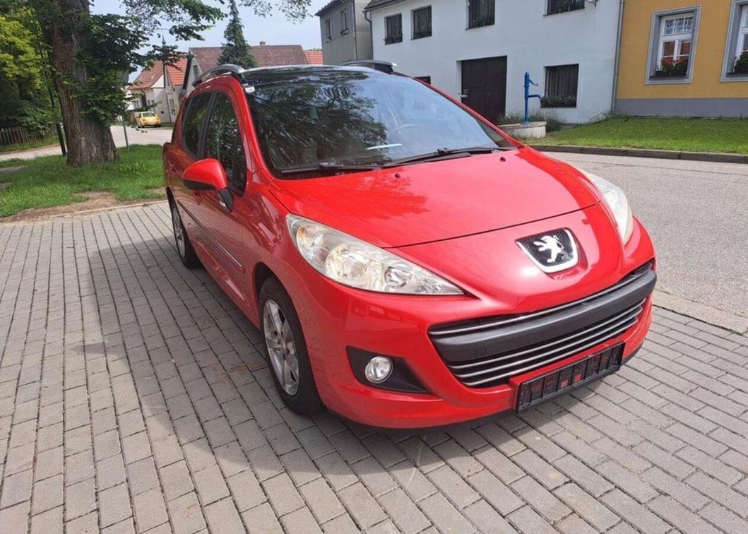 Peugeot 207 1,6 HDI SW Panorama HDI nafta manuál 66 kw