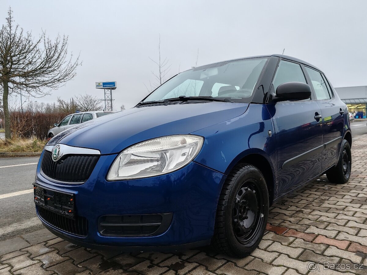 benzínová Škoda Fabia 2 poctivé super kilometry 107000km