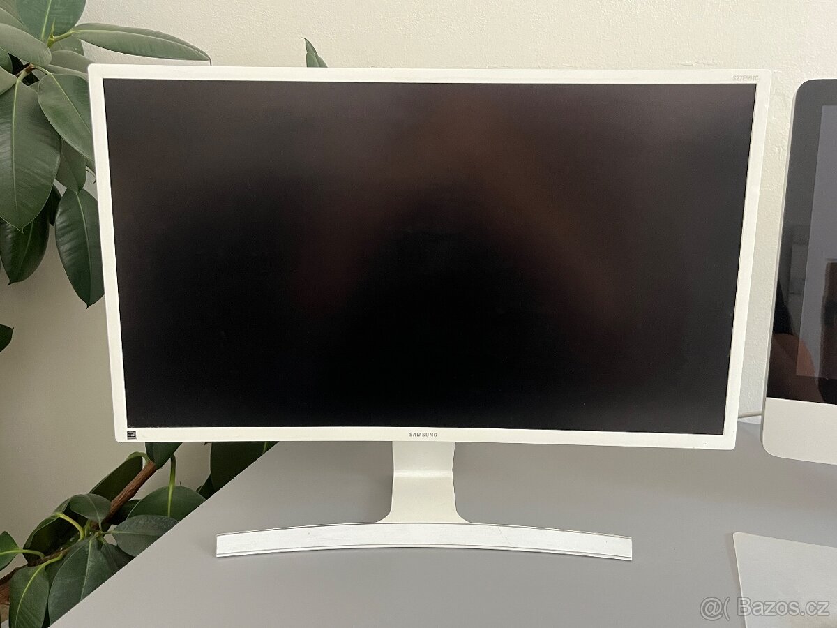 Monitor 27" SAMSUNG S27E591C Prohnutý