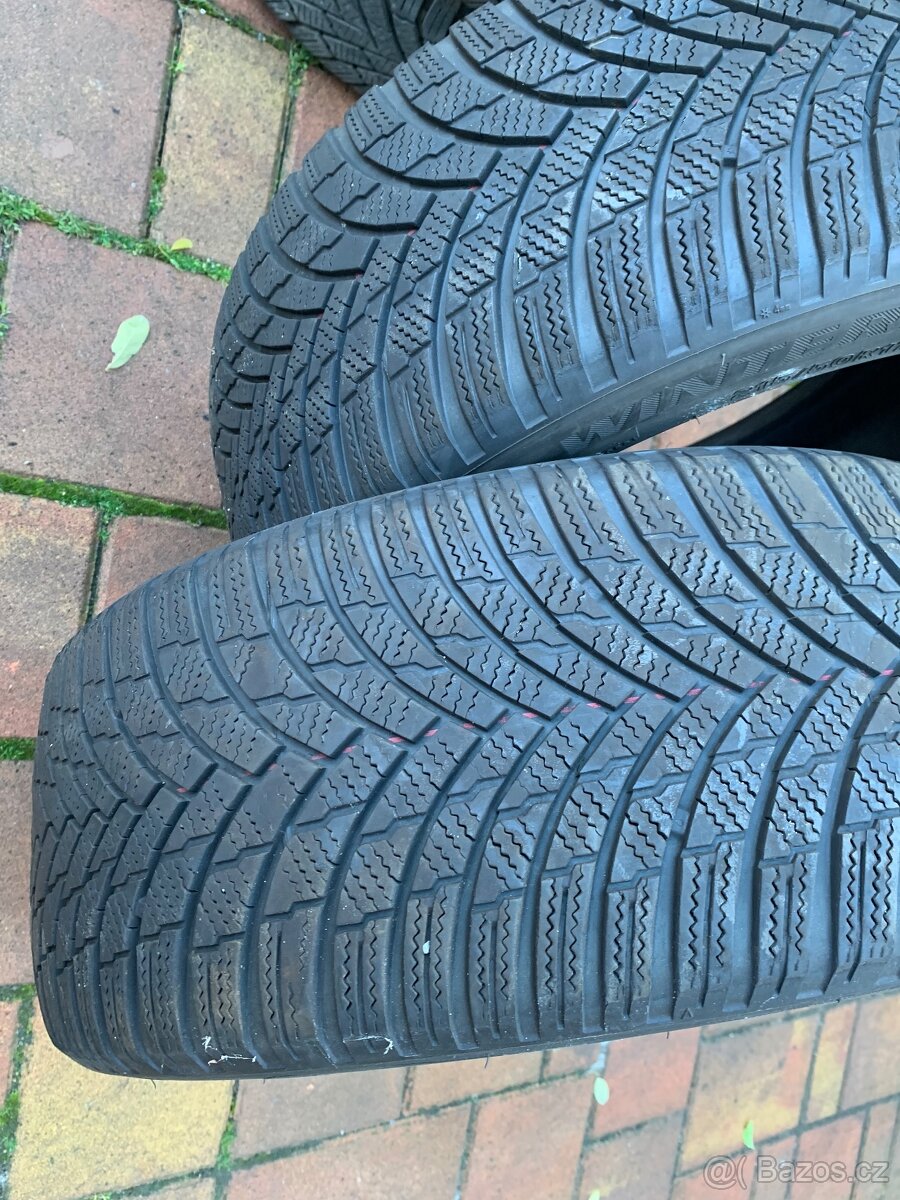 215/50R17 Firestone 2 kus, dot 27/22