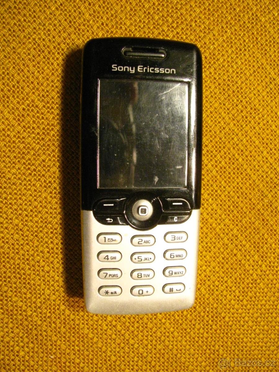 SonyEricsson T610, (telefon, kryt, displej)