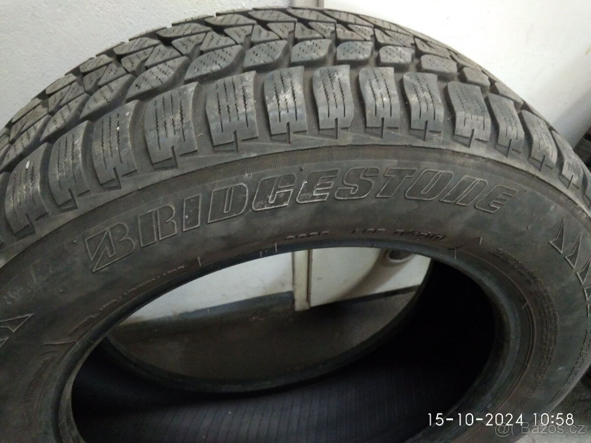 Zimni pneu 205/60 R16