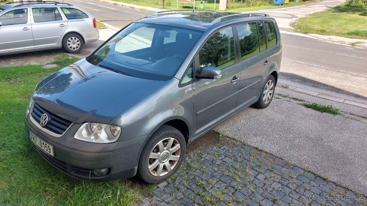 VW Touran 1,6 Fsi, 85kW, r. 2004