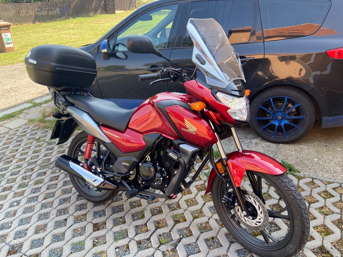 Honda CB125F 2022 jako nová