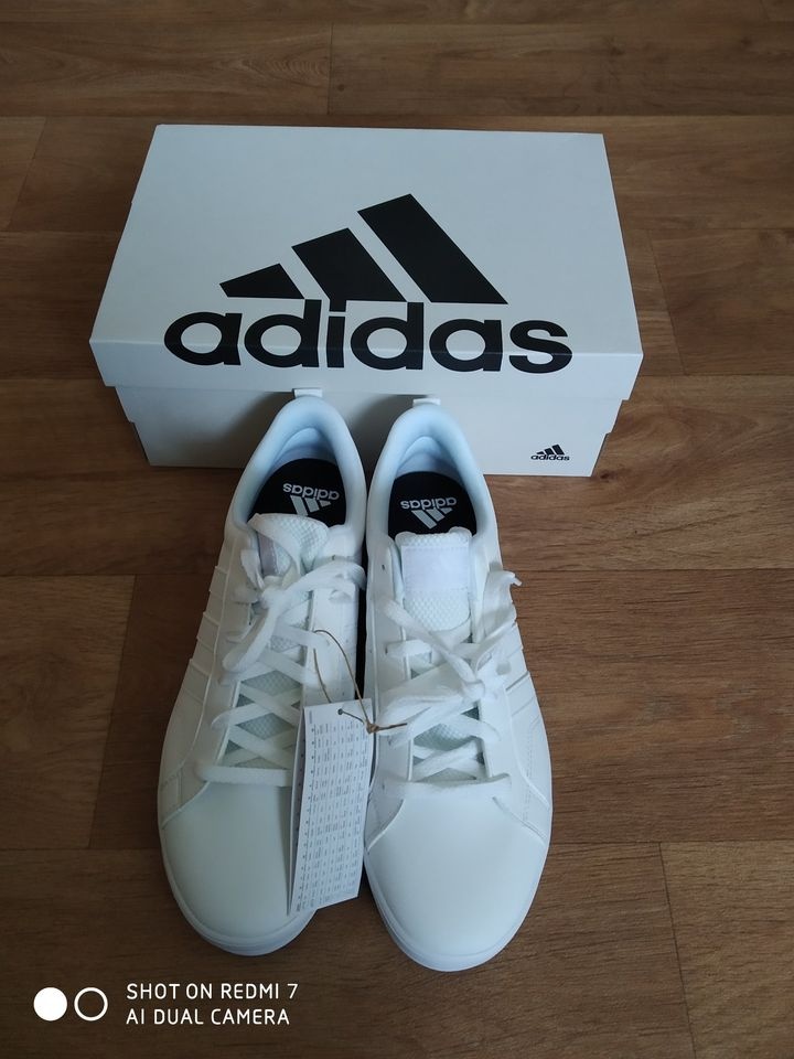 Prodám nové pánské boty bílé adidas