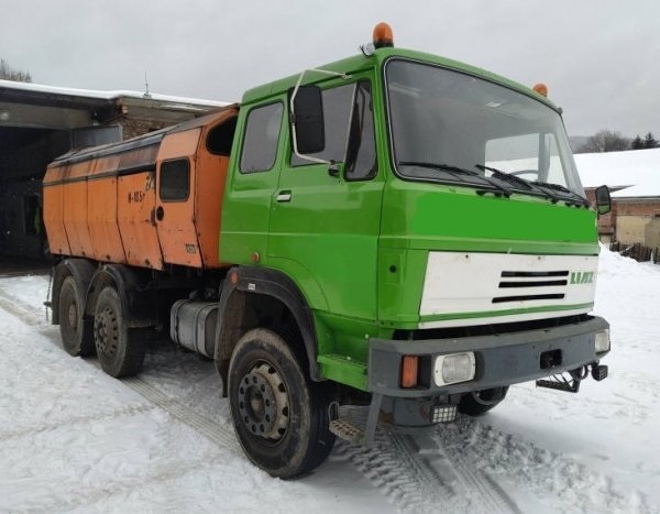 termoasfalt 6x2 LIAZ