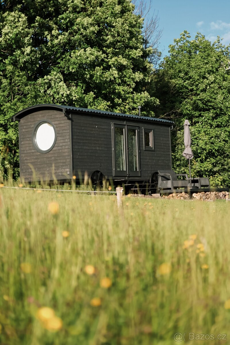 Komfortní tiny house - maringotka, celoroční, ihned k dispoz