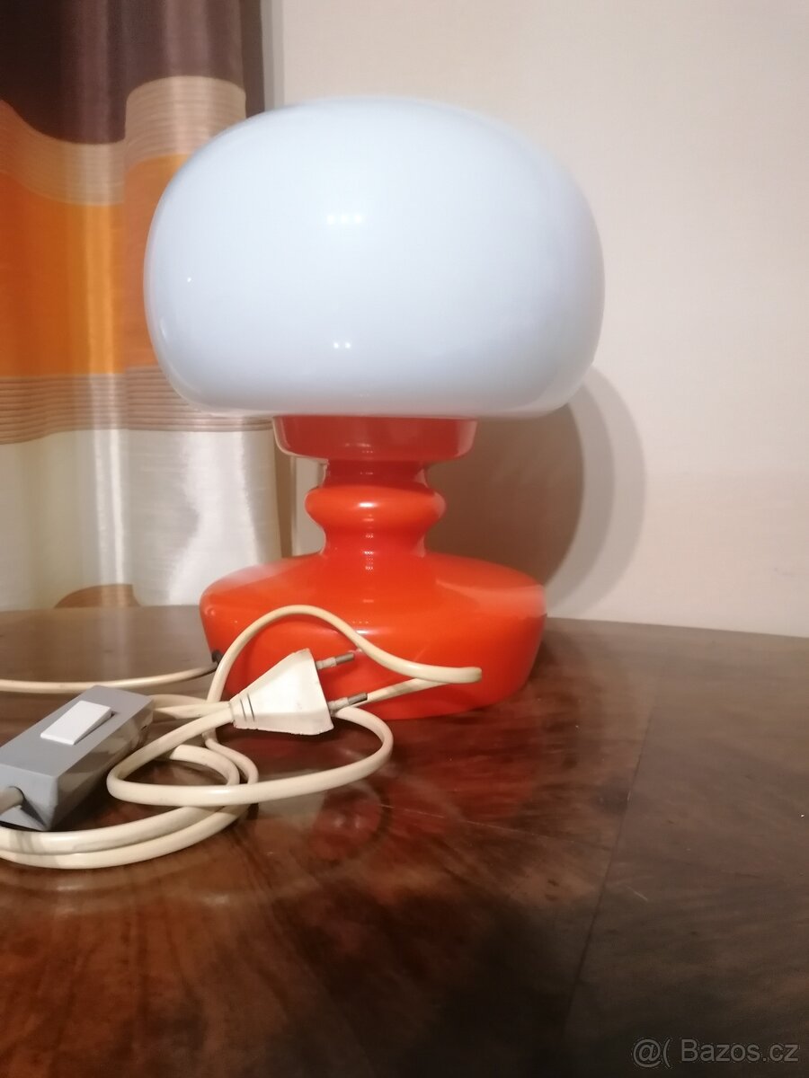 Lampa od Karla Volfa