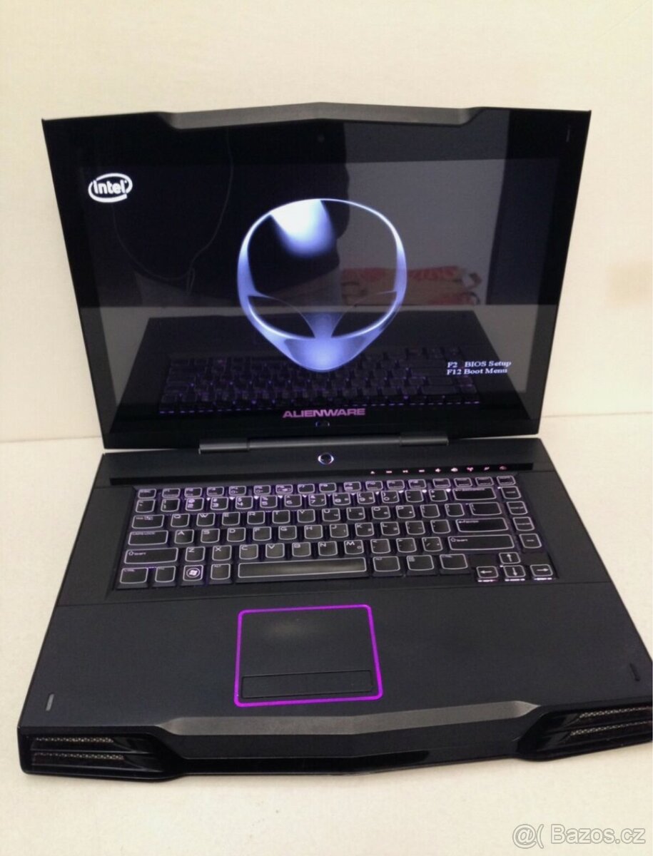 Dell Alienware m15x - 2ks