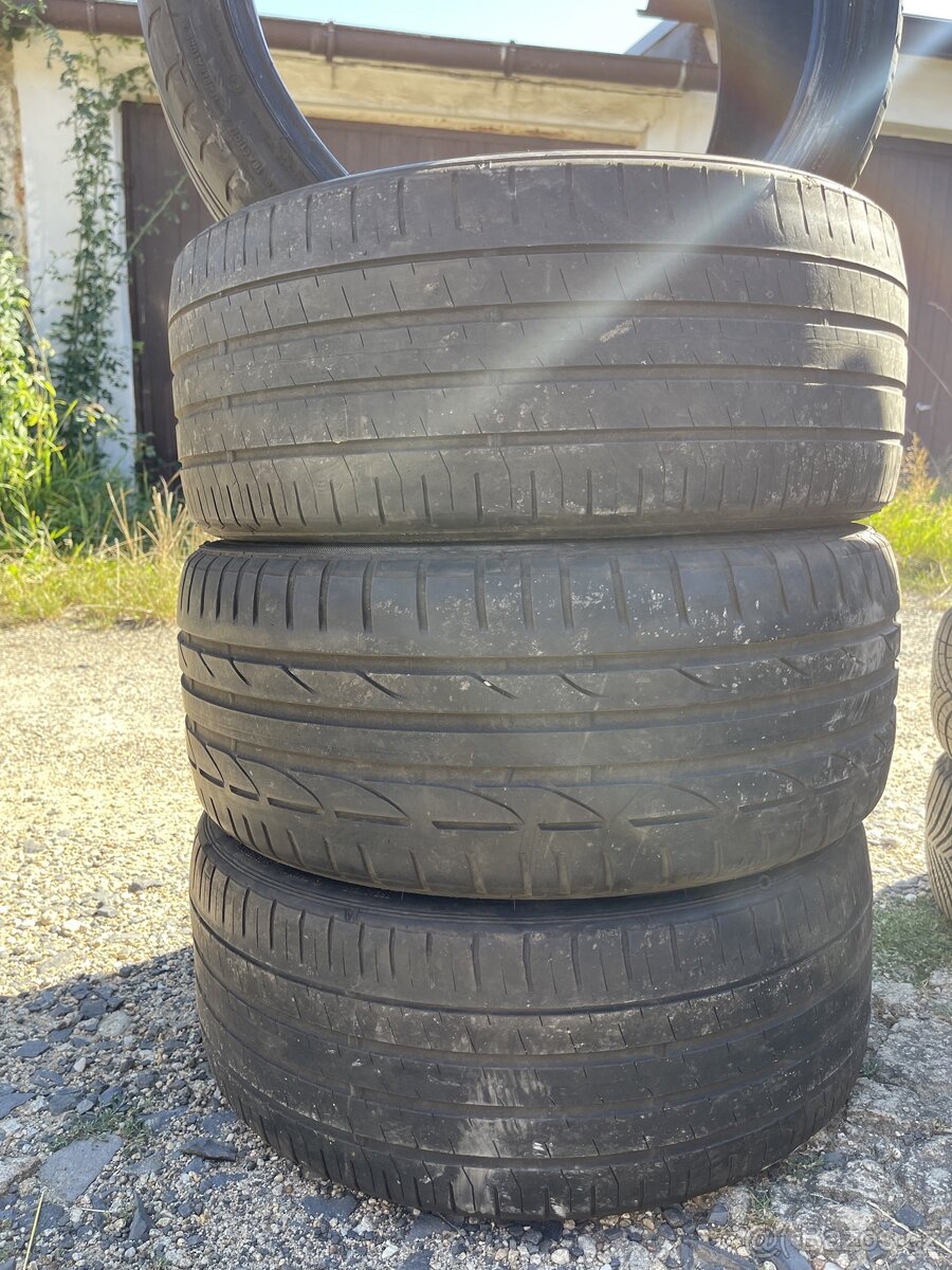 Sada 225/40/R18