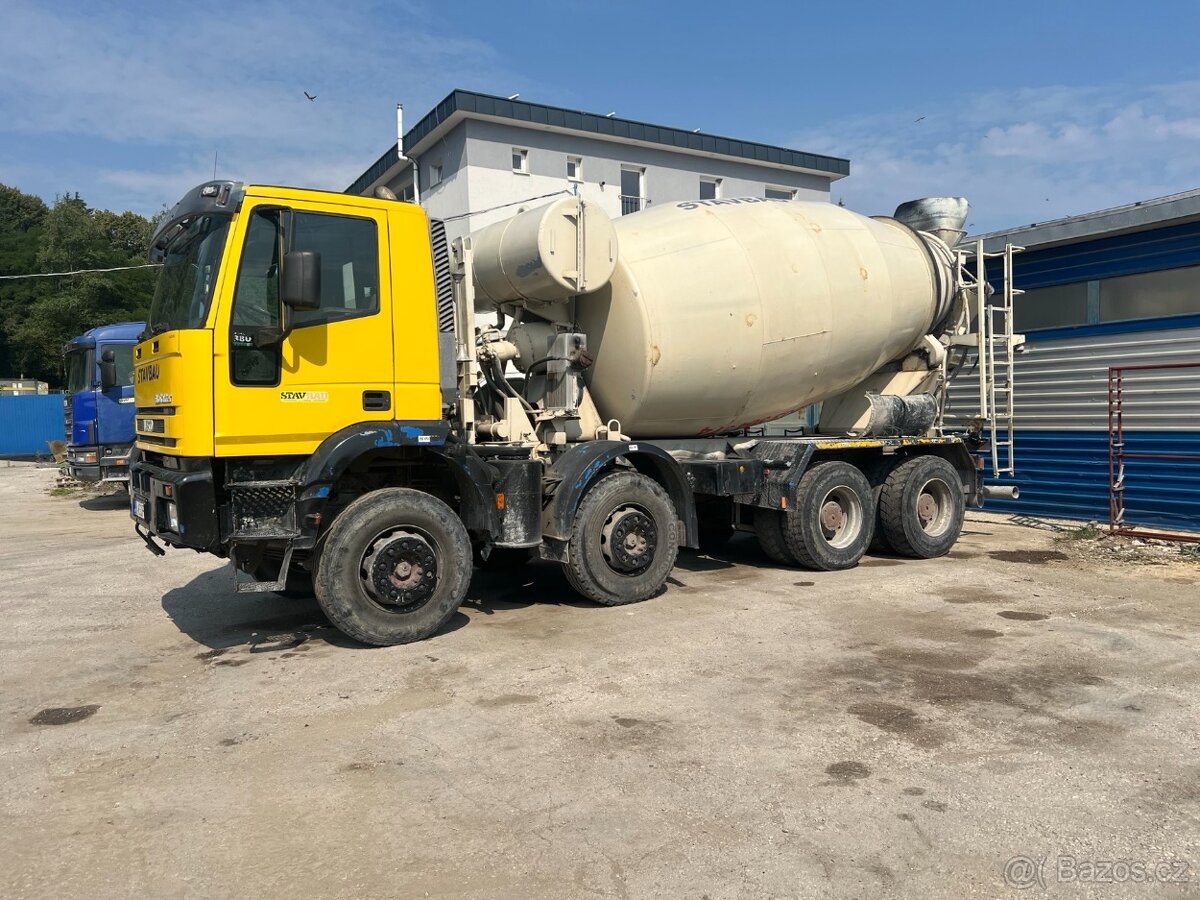 Domiešavač IVECO TRUCKER, rok 2003