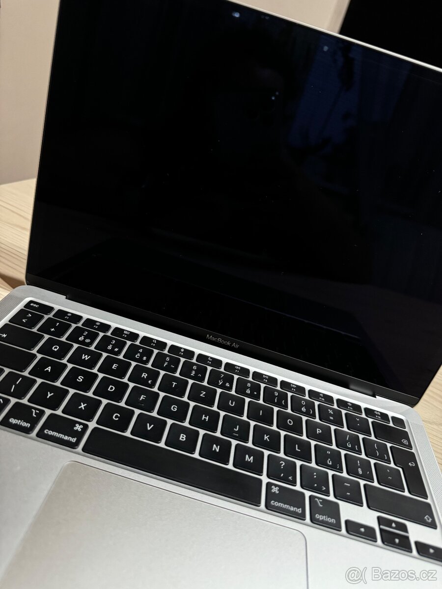 MacBook Air 13’’ M1 2020 stříbrný