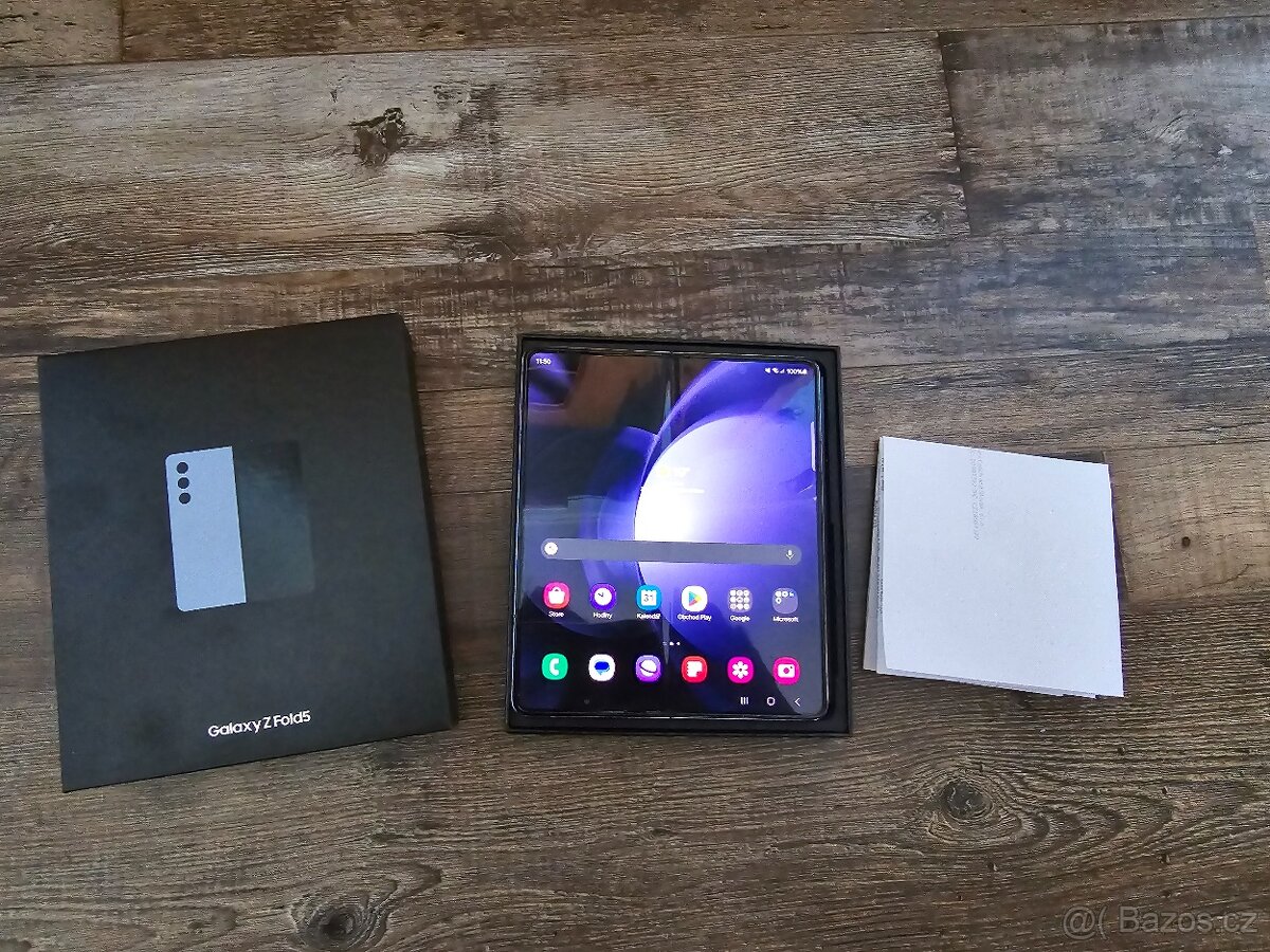 Prodam mobil samsung Galaxy Z Fold 5 Stav noveho (ZARUKA)