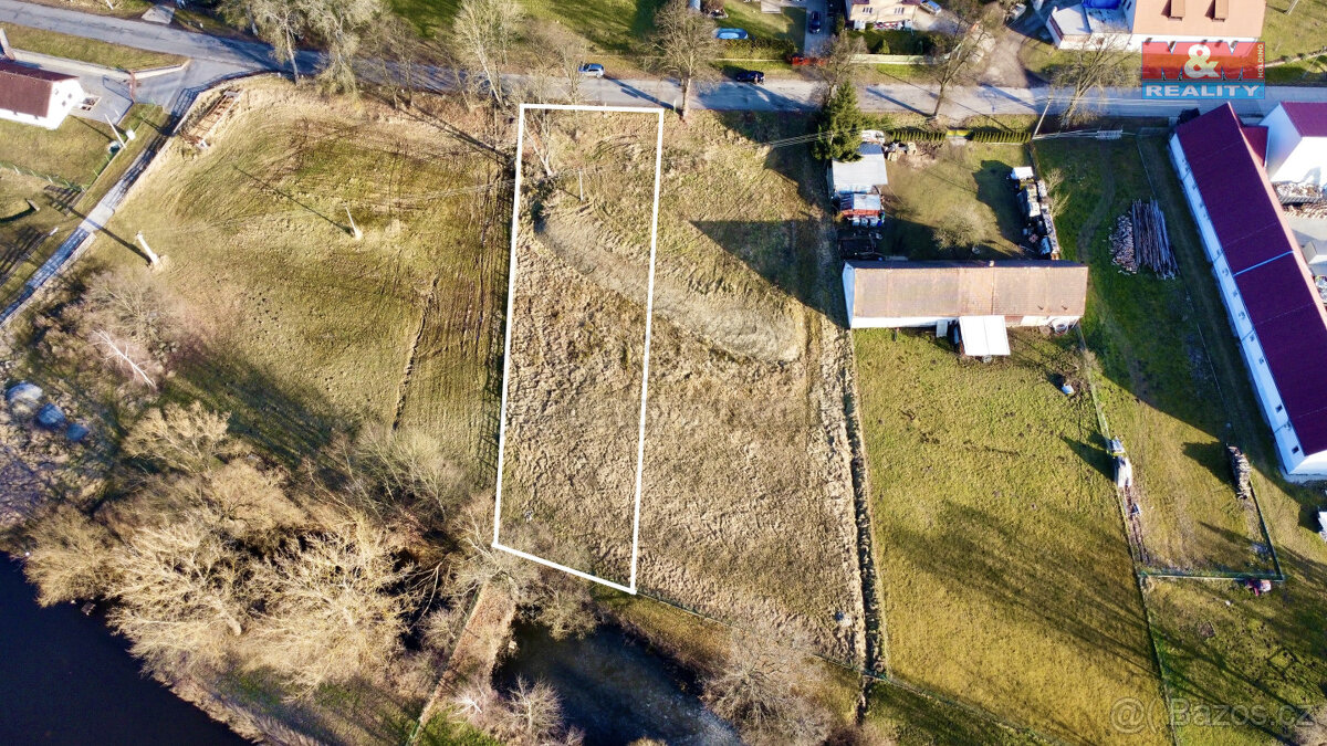 Prodej pozemku k bydlení, 1000 m², Roudná