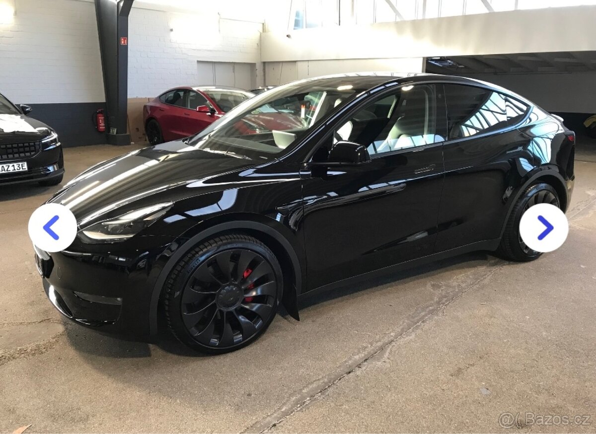 Tesla model Y performance 29900km