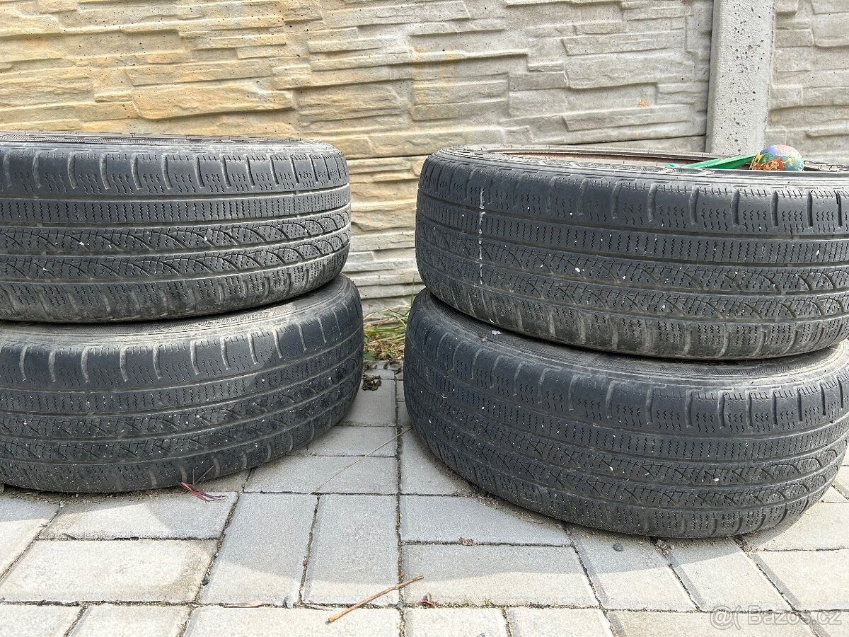 4x plechac s pneu na dojeti 205/55R16