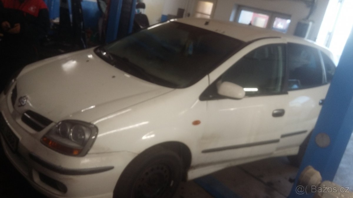 nissan almera tino 2.2d rv2001