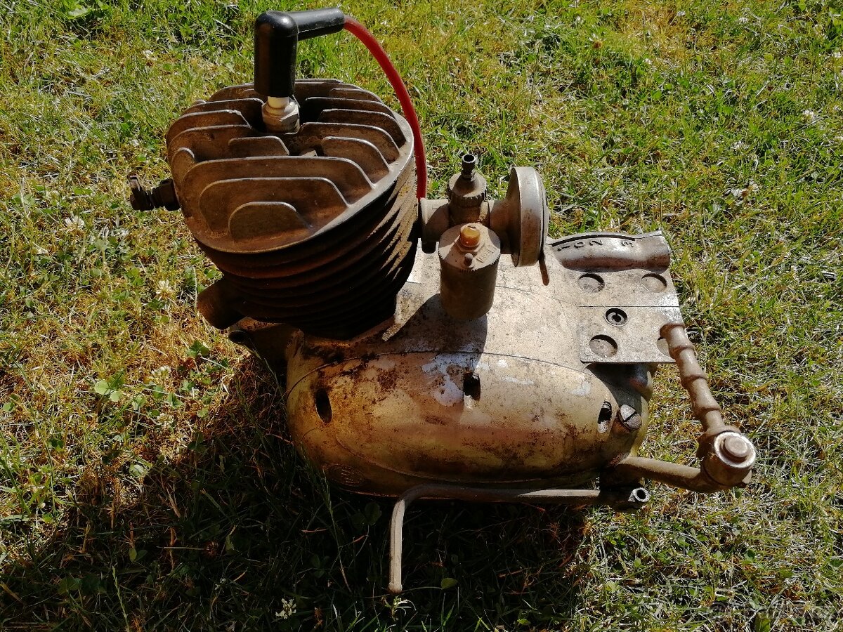 ČZ 125 B, T motor