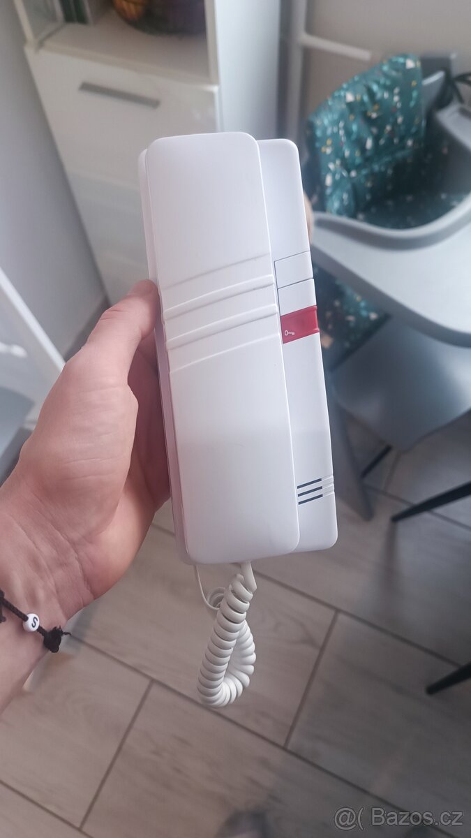 Domovní telefon Tesla