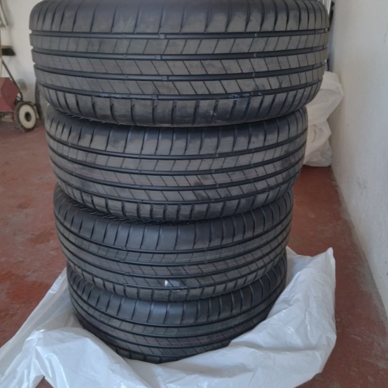 Nové Bridgestone Turanza T005 215/60 R16