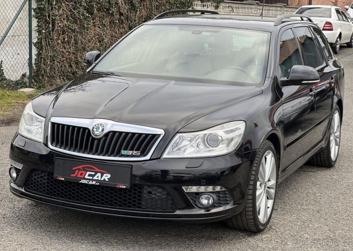 Škoda Octavia RS 2.0TSi 147kw KŮŽE TEMPOMAT manuál 147 kw