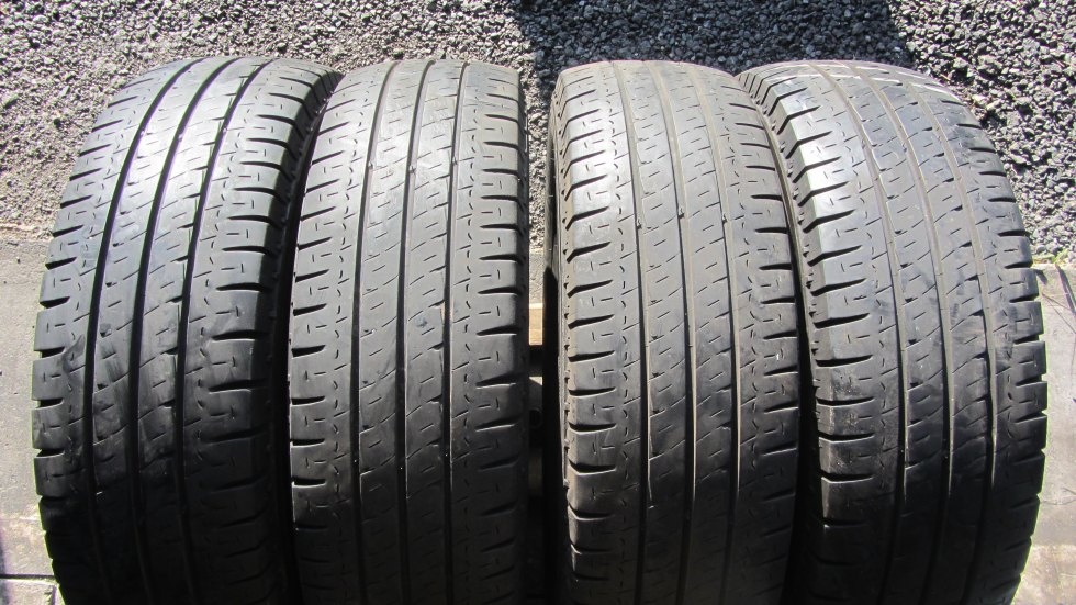 Letní pneu 215/70/15c Michelin