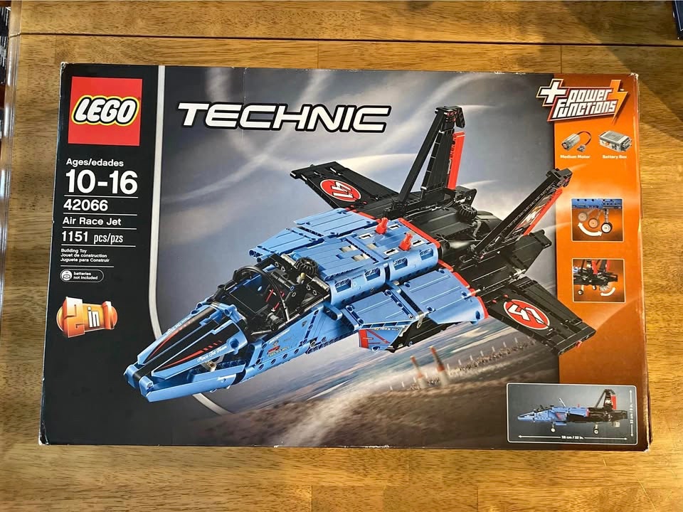 LEGO Technic 42066 Závodní stíhačka