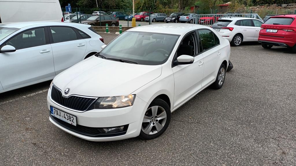 Škoda Rapid liftback Ambition 1.0TSI 70kW ČR | Vyhř.sed,senz