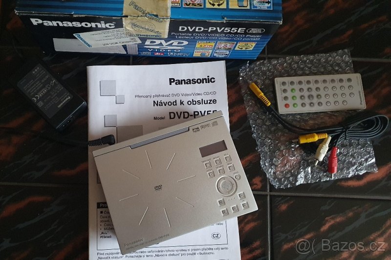 Přenosný DVD přehrávač Panasonic DVD-PV55E + orig.Li-ion aku