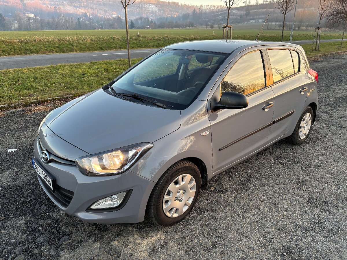 Hyundai i20 1.2 63kw Trikolor