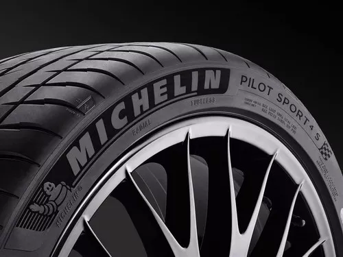 225/40 R18 92Y Michelin 4S