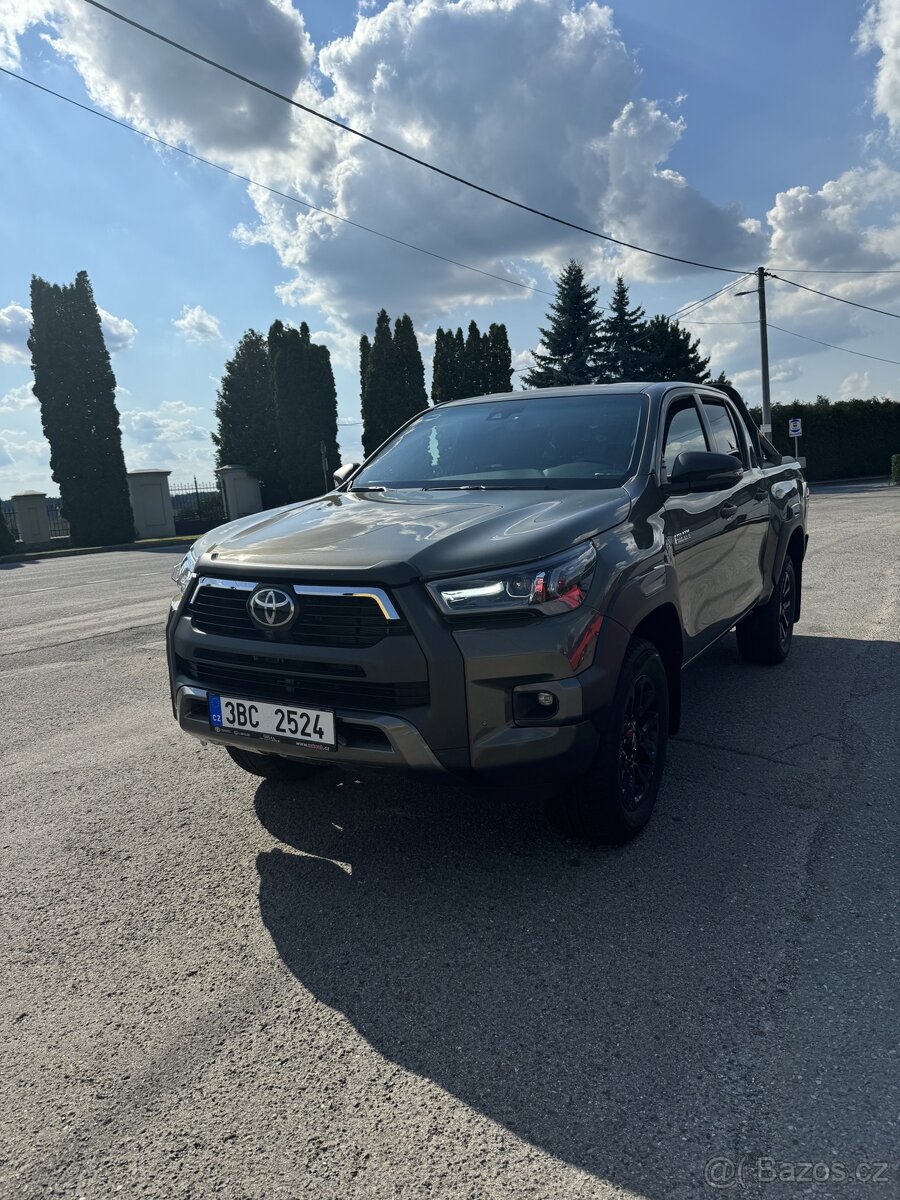 Toyota Hilux 2.8D 150kw 4x4 Invincible