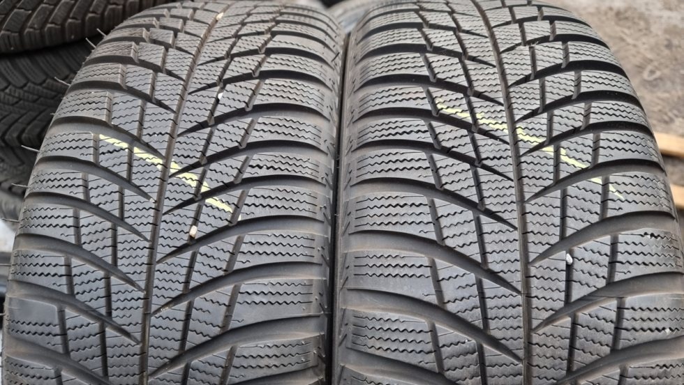 Zimní pneu 205/55/16 Bridgestone