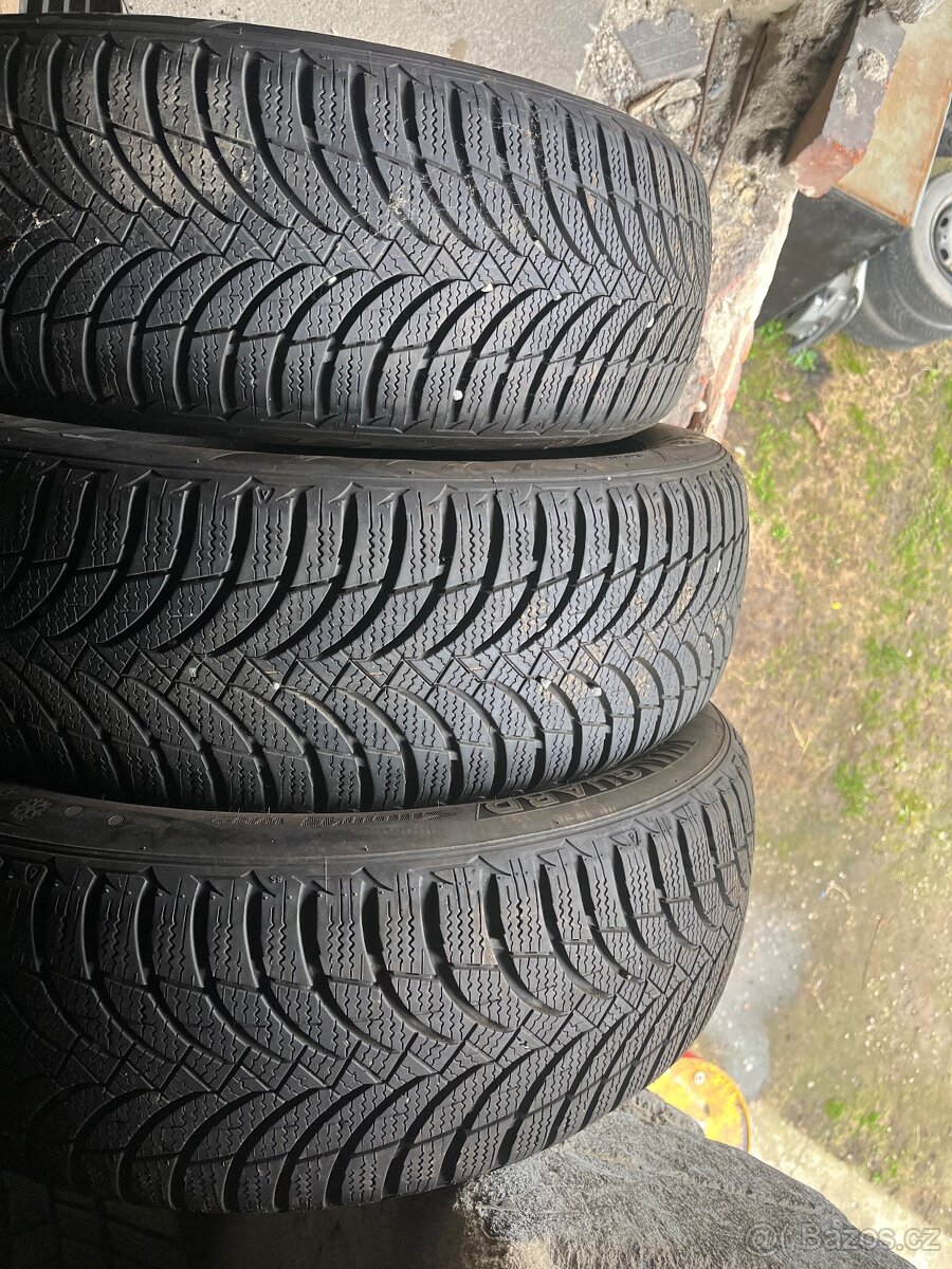 Zimní pneu 195/60R16