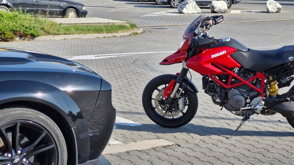 DUCATI HYPERMOTARD 1100 EVO