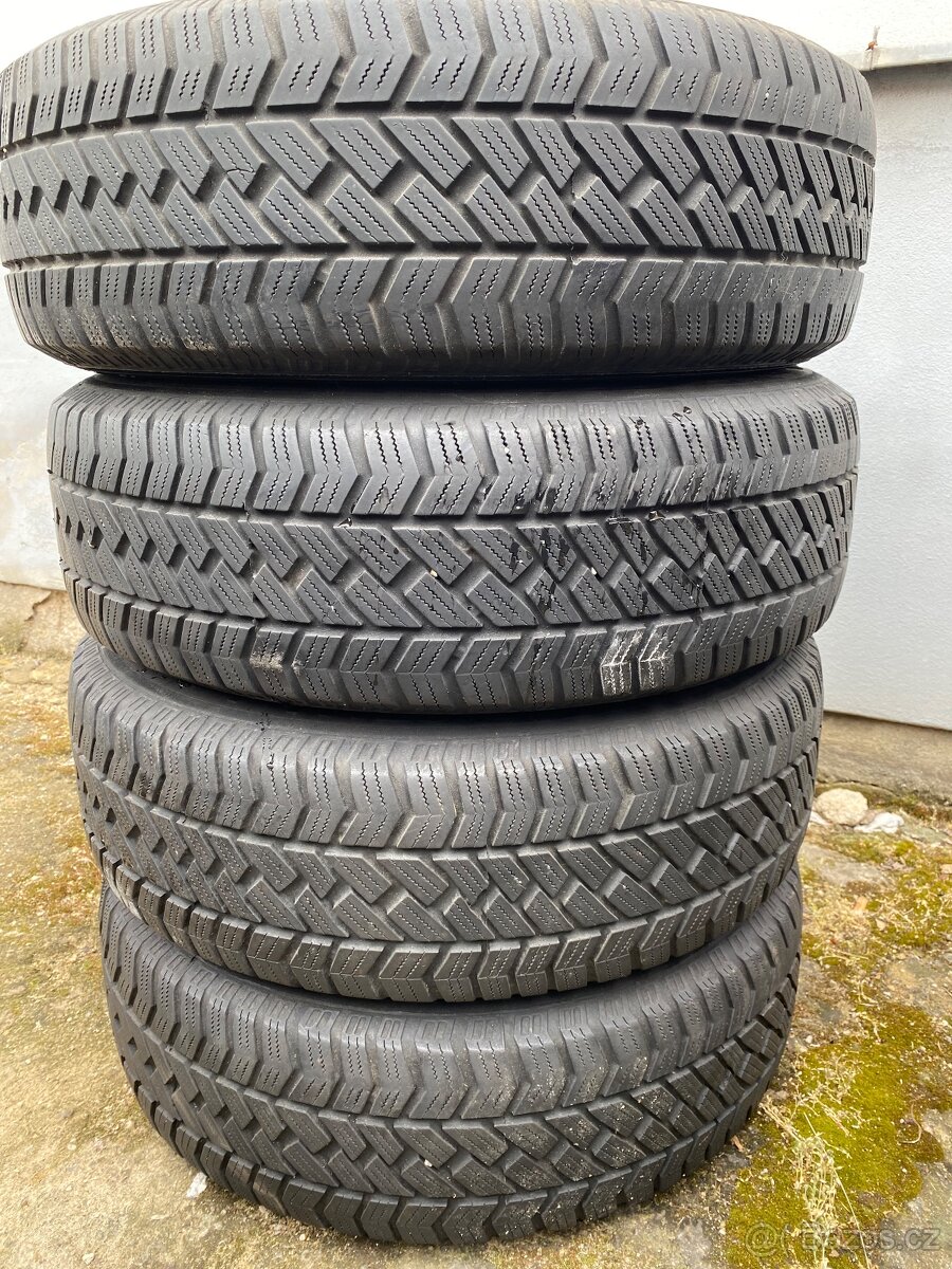 Zimní pneu 185/65 R15 Fulda Kristal vzorek kolem 6mm