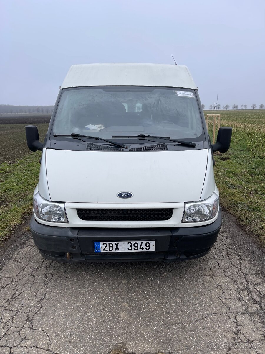 Ford Transit 2.0 74kw 2004, ještě rok platná STK