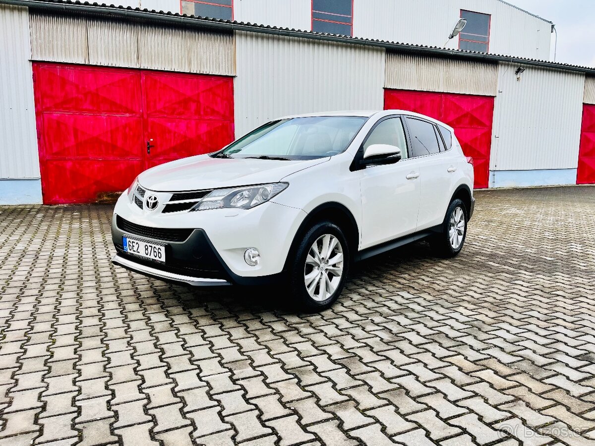 TOYOTA RAV4 2.0TDI 91KW 2014 4x4 179.000km 2.MAJITEL