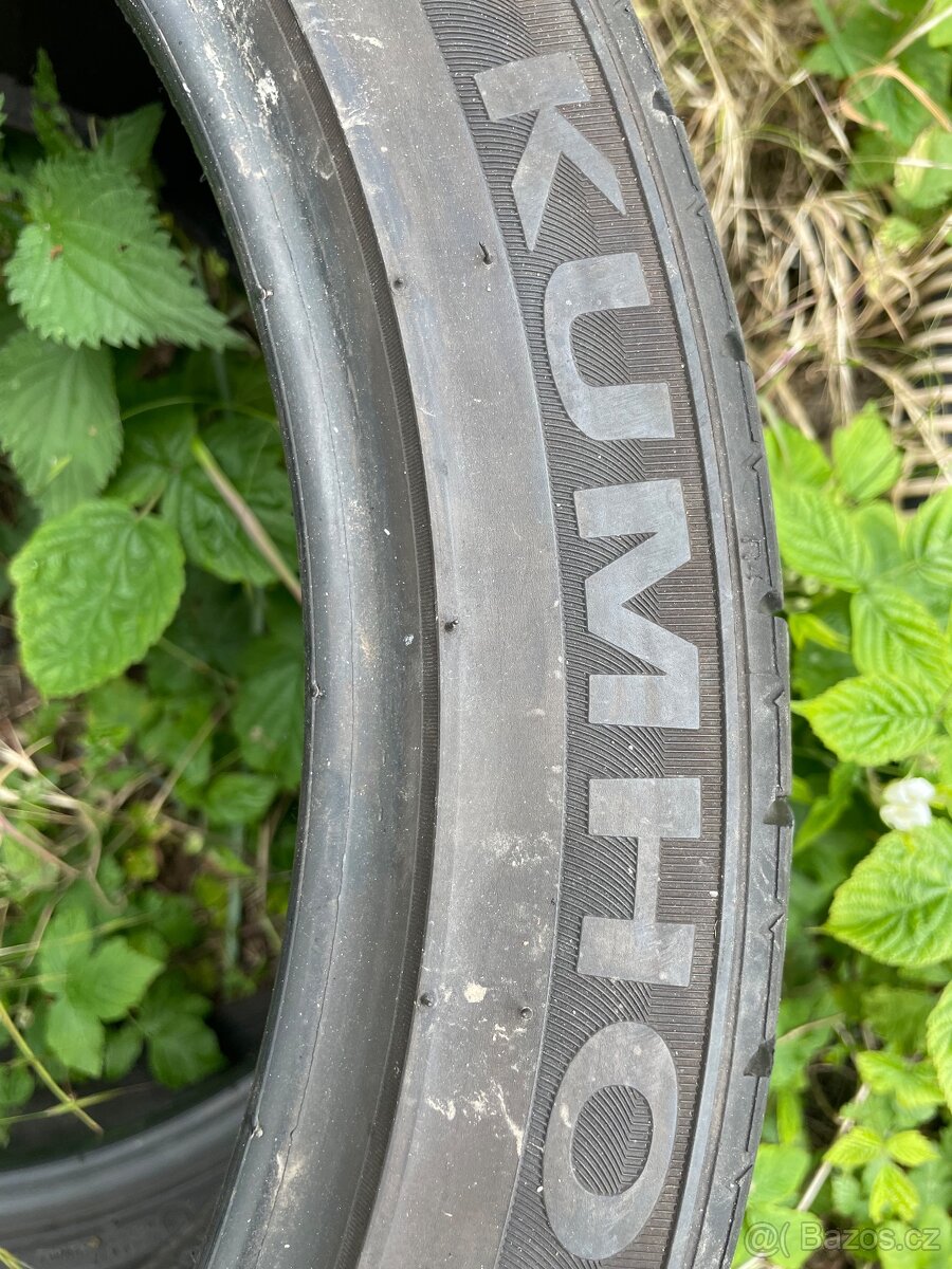 Kumho 245/40r20