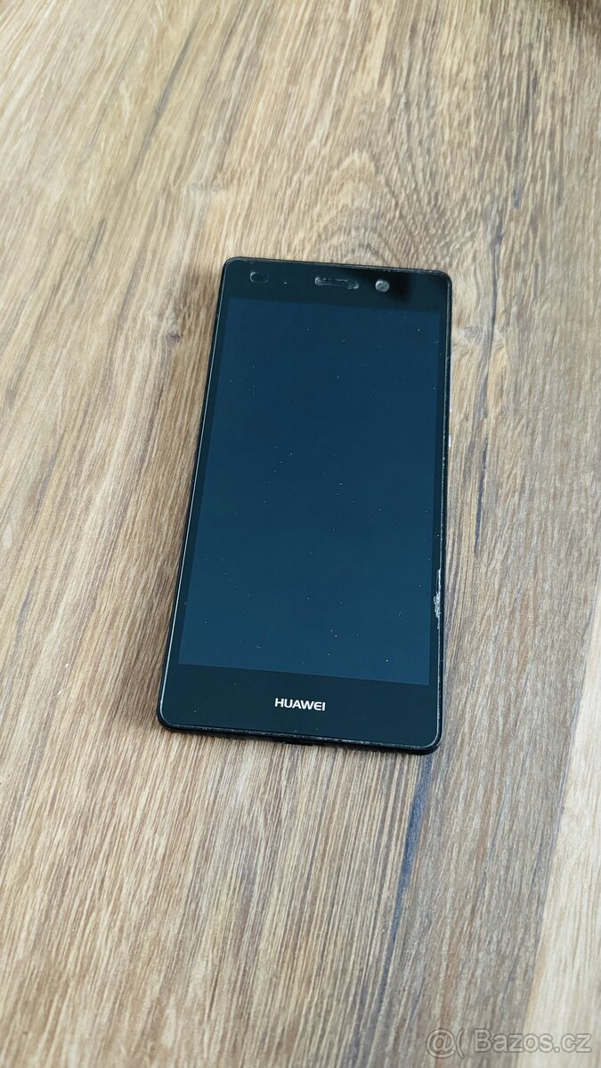 Huawei P8 Lite černý