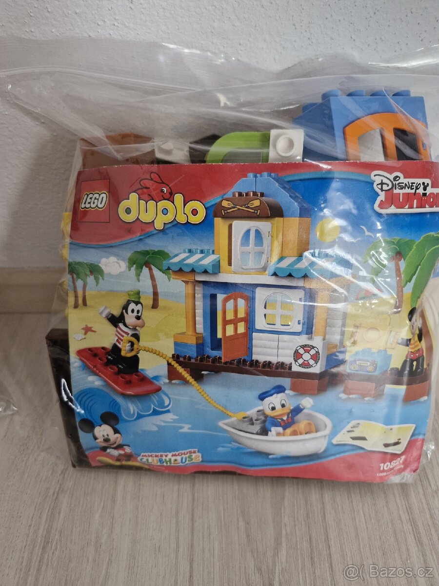 Lego Duplo Mickey a dum na plazi