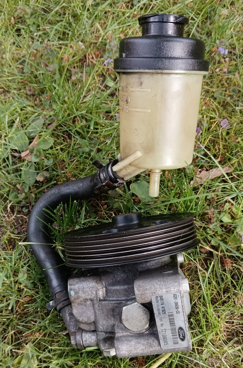 Servo nádobka a funkční servo pumpa na Ford Mondeo mk4 atd.