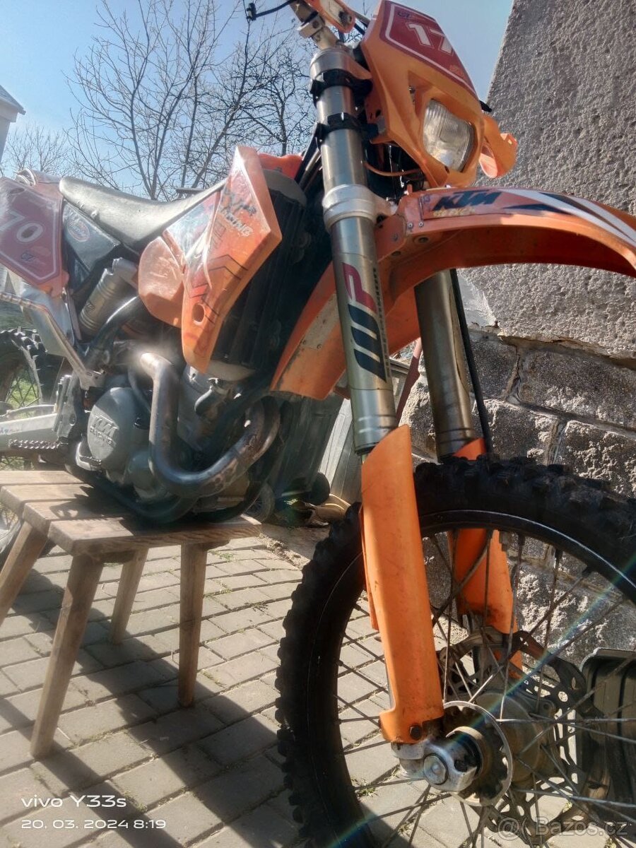 Koupím moto cross/enduro ve špatném stavu.