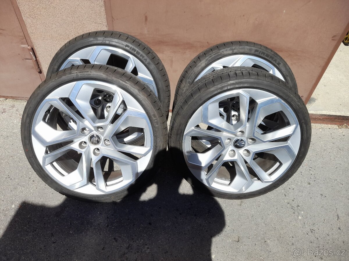 Originál alu kola Škoda model Altair rozteč 5x112 R19.