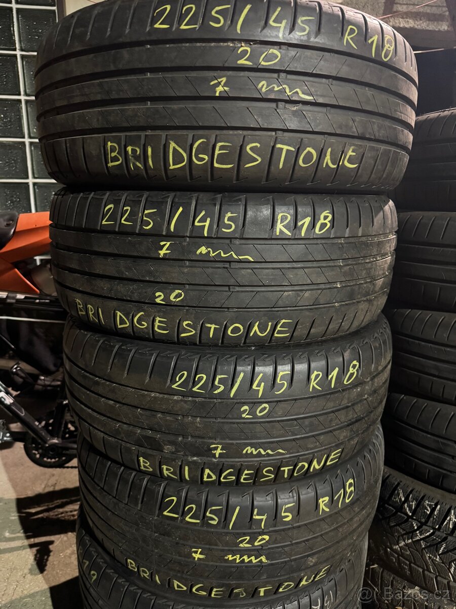 Letní sada pneu 225/45 R18 Bridgestone