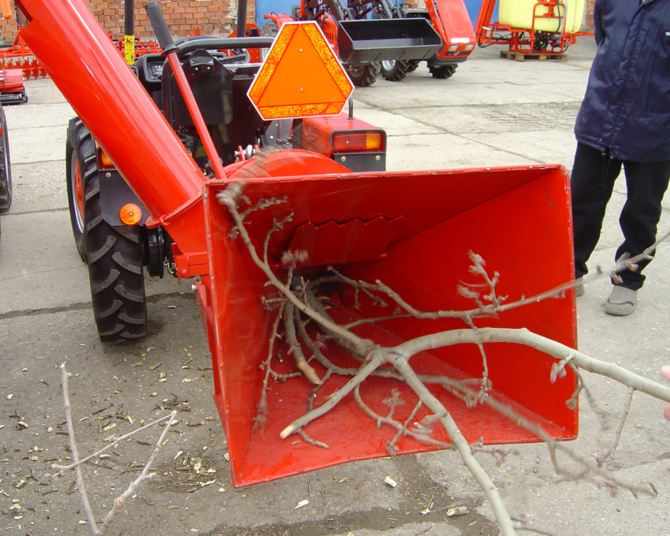 Štěpkovač - drtič větví za traktor nebo malotraktor od 14 HP